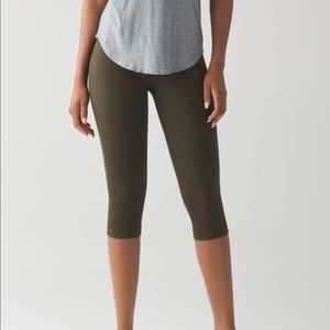 Lululemon Flow n Go Crop Leggings/Capris